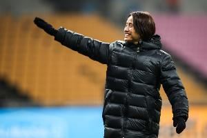 原上海女足主帅：中国球员执行力强但很少去主动思考